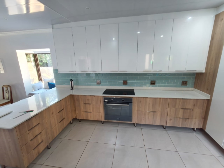 3 Bedroom Property for Sale in Safari Gardens North West